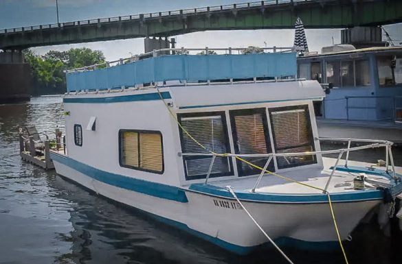 15 Best Airbnbs On A Boat: Unique Yachts, Houseboats + More!