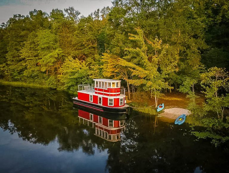 yacht the river airbnb