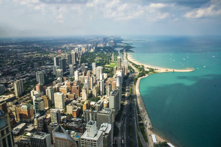 12-fun-things-to-do-in-chicago-for-young-adults-millennials-gen-z