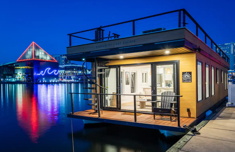 Luxe Houseboat Baltimore